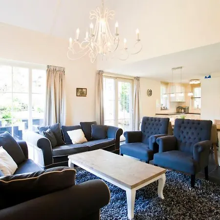 בית נופש Sleeps 8 Pool Wifi T644064 *